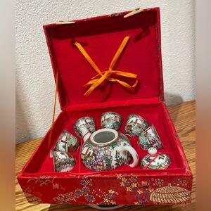 Beautiful Tea Pot and Cups Mini Set Brand New with Box